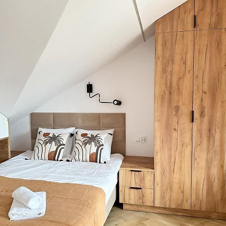 Dmk Oak Studio Near Warsaw-Modlin Airport Nowy Dwór Mazowiecki Exterior foto